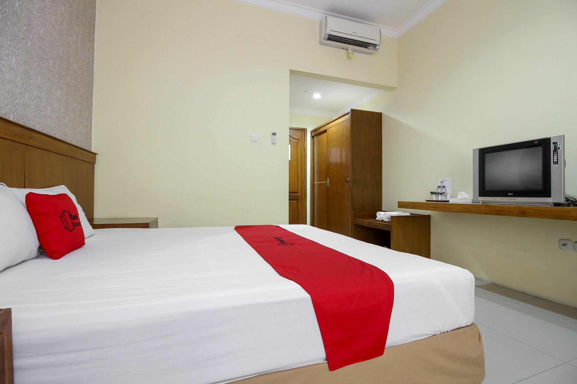 Hotel Reddoorz @ Seturan Raya 2 à Maguwo Extérieur photo